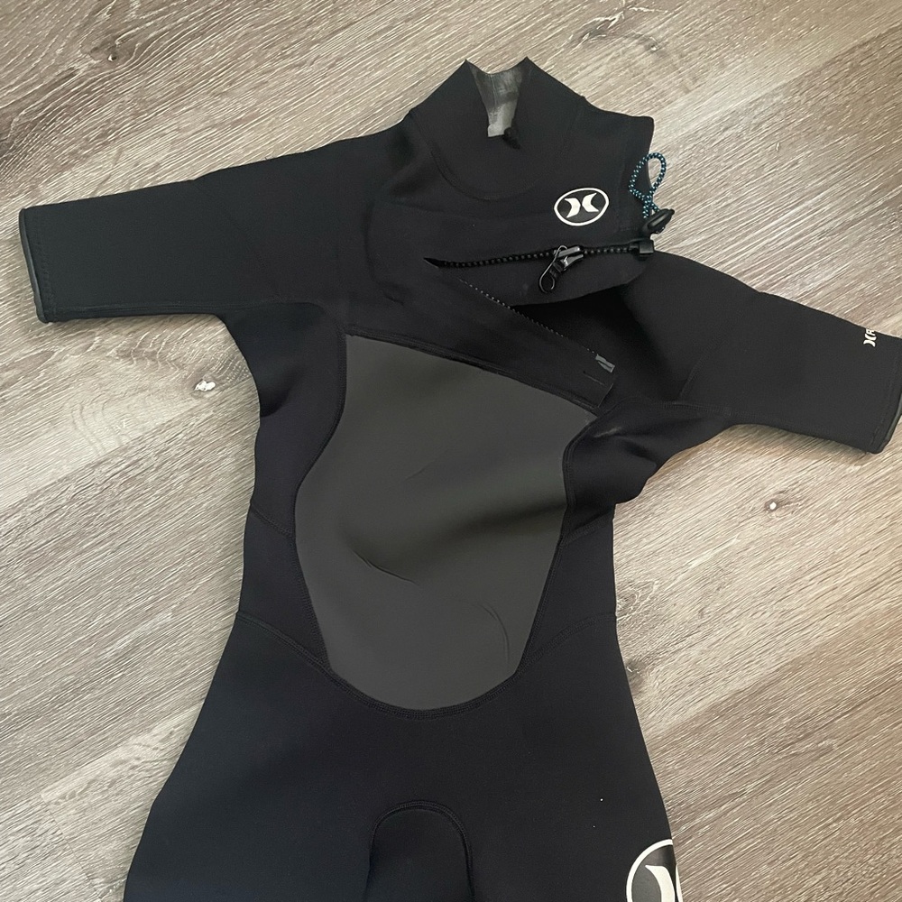 Hurley Youth Springsuit Size 8